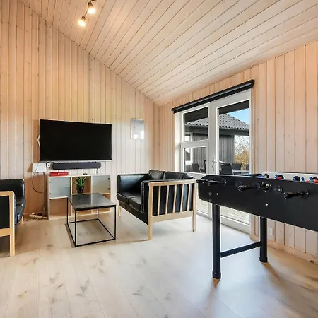House With Pool, Spa, And Sauna By The Sea - Sj220 Harboør