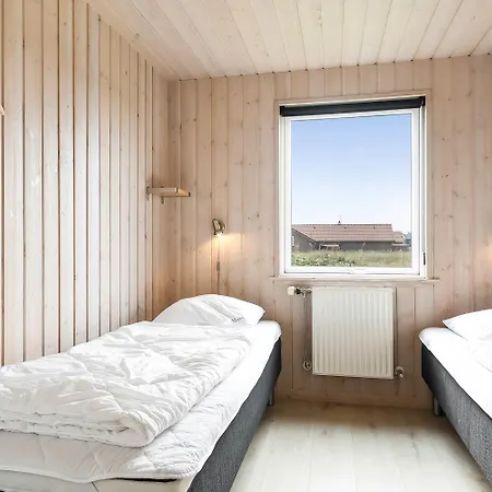 House With Pool, Spa, And Sauna By The Sea - Sj220 Semesterbostad