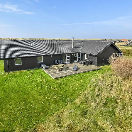 Semesterbostad House With Pool, Spa, And Sauna By The Sea - Sj220 Harboør